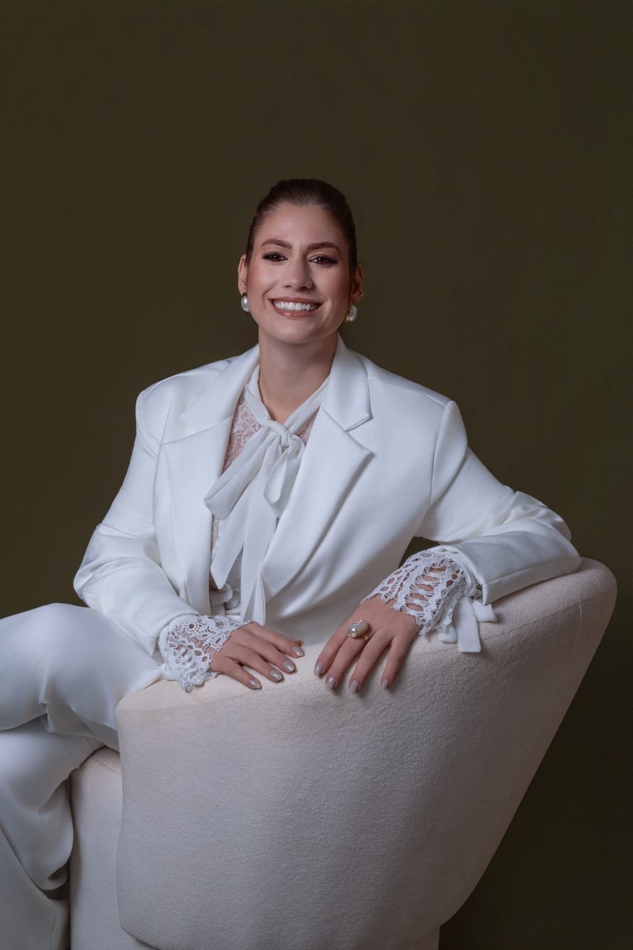 Dra. Lorrayne Araújo